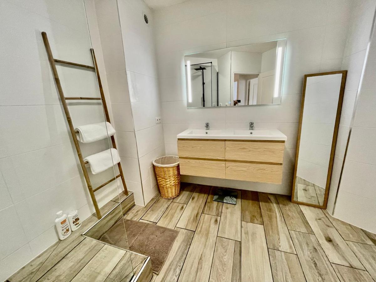 Nouveauté - L'Oasis - T3 - 70 M2 - Jacuzzi Saint-Denis Exterior foto