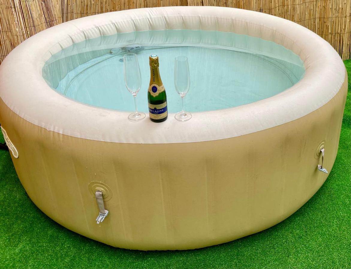 Nouveauté - L'Oasis - T3 - 70 M2 - Jacuzzi Saint-Denis Exterior foto